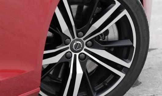 奥迪Q5|Q5和XC60怎么选，家用？