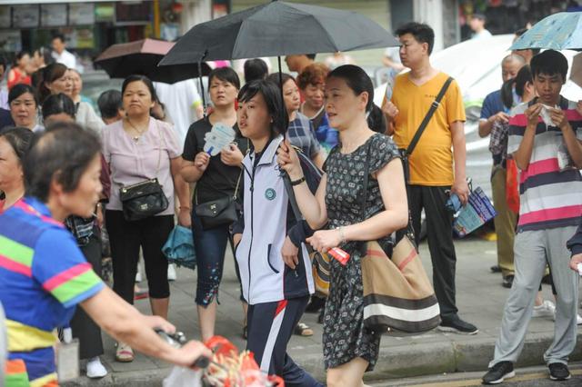 「江苏省」高考最“委屈”的两个省，低分就能读清华，却是公认的国内最难