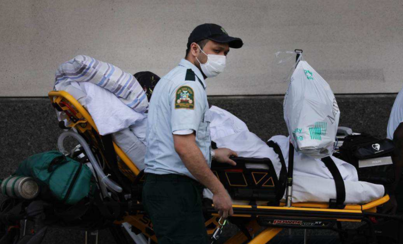 印度@截止6月26日11：00，美国再次传来悲惨消息，科莫：都怪特朗普！