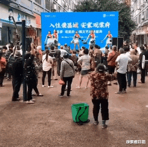 宿舍|你是如何成为学校风云人物的？给校长磕了三个响头，从此出名