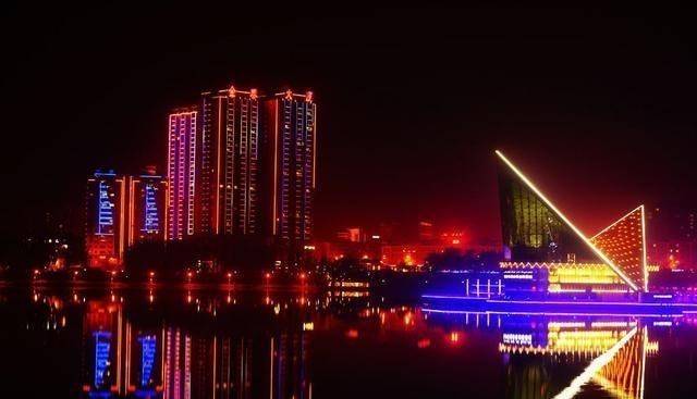 喀什|我国最“怪”的城市，和北京有3小时时差，去一趟犹如出国