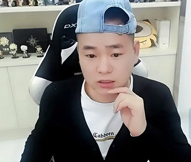 地下城与勇士|DNF：主播狂人打算卖号了？直播出价1千万，却并没有人买