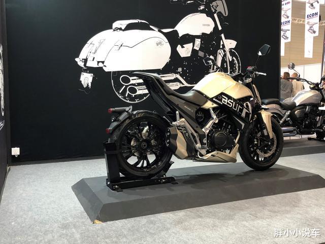 「摩托」“异形”摩托来临。389CC+水冷+ABS。宝马都没他帅。2.98万