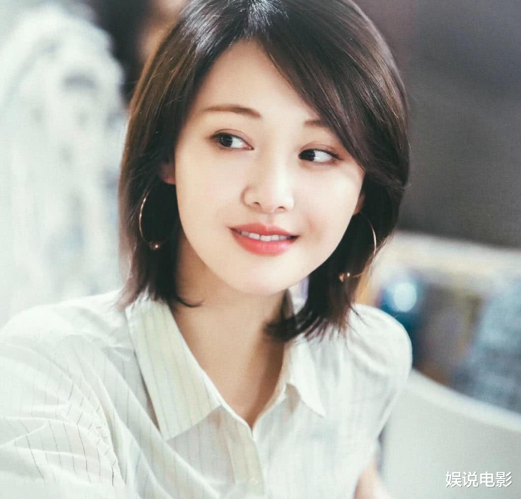 郑爽@名导转发郑爽diss前团队文，双方已终止合作，粉丝晒郑爽紧密行程