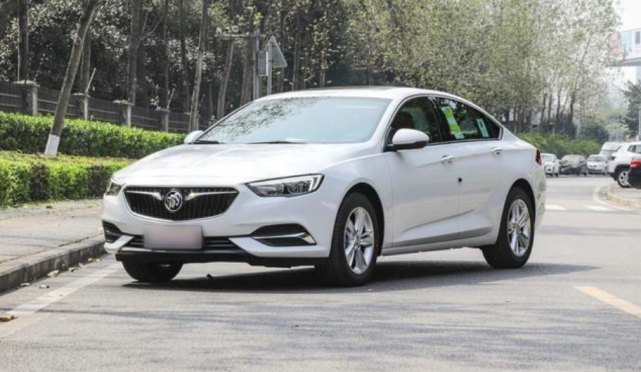 a级车▲可以放弃A级车了！大牌合资4米9配170马，才13万真香