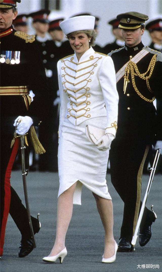 穿衣搭配|别想学戴安娜的时尚,服装可以穿搭,可发型没人能复制