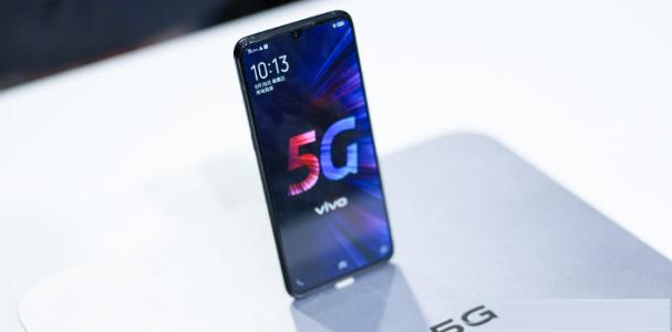 华为p40■打败vivo和小米！5G手机销量王诞生，30天卖出超15万台