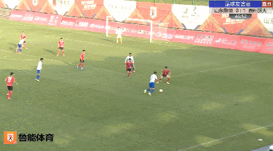 山东鲁能■山东鲁能读秒扳平，大将上演任意球世界波，连人带球轰进球门