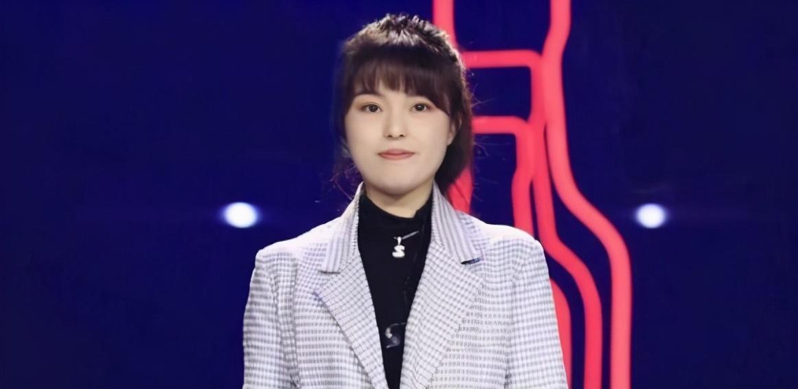 邢晗铭|她是《好声音》最惨冠军，夺冠一个月后无人问津，如今像变了个人