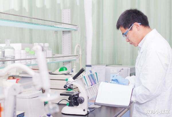 「」大学不适合女生报考的3大专业，就业竞争不过男生，少有公司录用