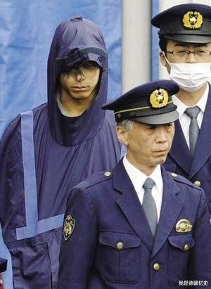 【日本】日本史上最疯狂逃犯，边自己整容边逃亡，被抓原因竟是整的太帅