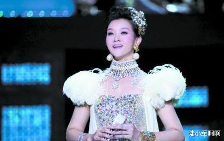 春晚|她是国家一级演员,连登春晚24次,高龄“冒险”生子,如今怎样