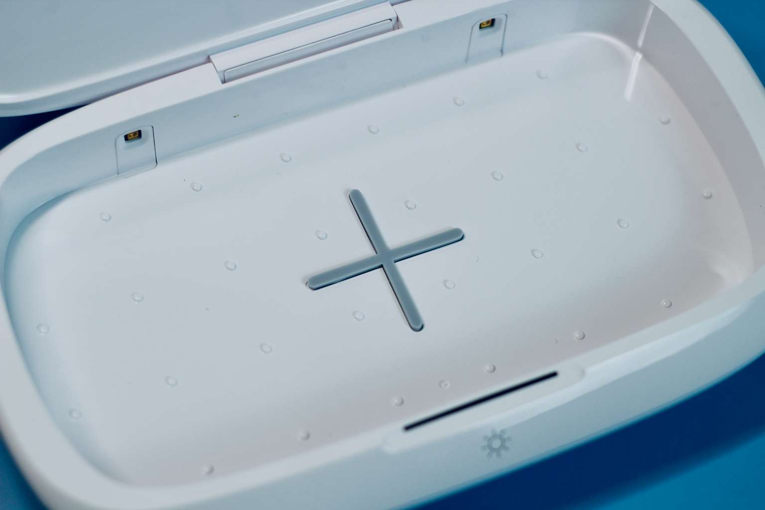 红米手机|给你的EDC设备消消毒——耐尔金紫外线杀菌无线充电盒体验