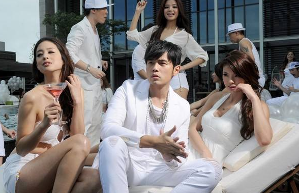 周杰伦|从头到尾都是抄袭, 他凭啥能和周杰伦齐名, 成为网易云最火热门歌手?