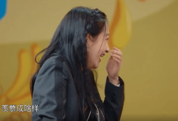 「关晓彤」关晓彤的“无痕美甲”走红,明明很贵却像没做过,网友:有钱人的乐趣