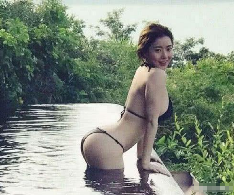 网红■因“刘强东”走红的蒋聘婷，国外住豪宅生活奢靡，女人味难以抵挡！