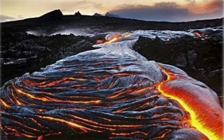 火山|美国沉睡了60万年“恶魔”将苏醒？一旦爆发，美国将永无宁日！