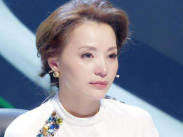 魏大勋@韩红怒批董卿：什么都不懂，董卿现场失控？