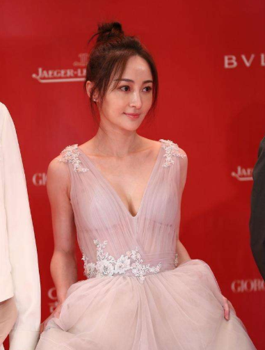 姚笛|他与姚笛共枕7年,因买不起房无奈分手,今红得发紫身家上亿