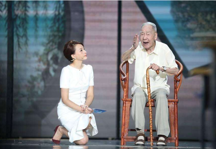 |当众“下跪”的5位艺人,第2个跪出的是中华骄傲,第5个遭众人唾弃