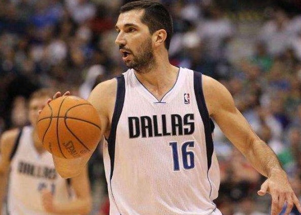 大卫·罗宾逊|拿到NBA冠军就退役：三巨星劝他出山，一复出就夺冠，夺冠后再次退役