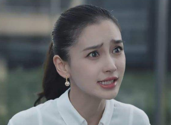 杨超越|继baby后又一瞪眼女主上场，杨超越新剧开播被劝退：没人能瞪过你