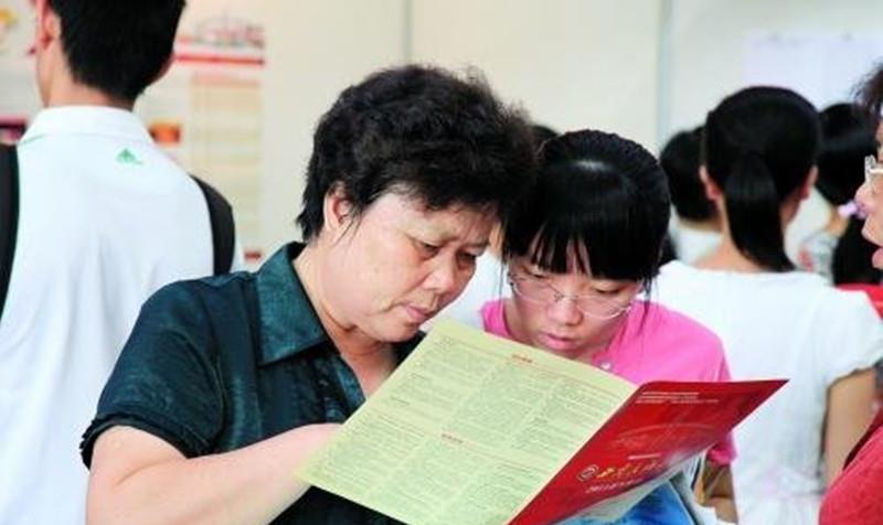 麻醉学|高考“七分考三分报”，适合女生报考的专业，非它们莫属！