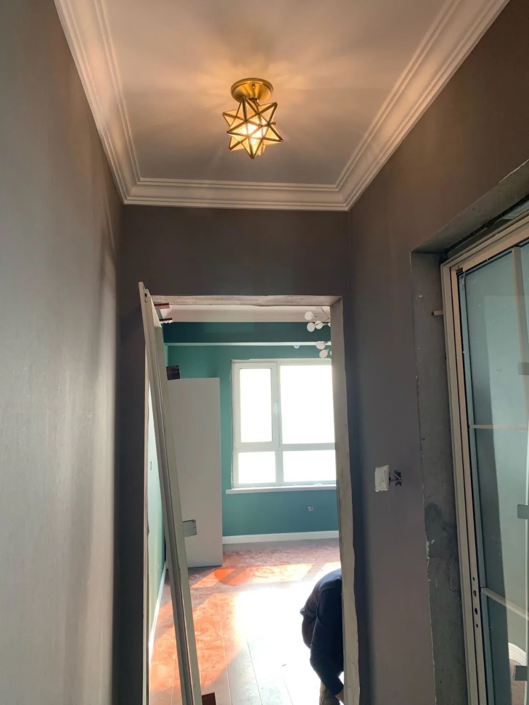 『』8种走廊吊顶造型设计，准备装修的进来，看完再装也不晚！