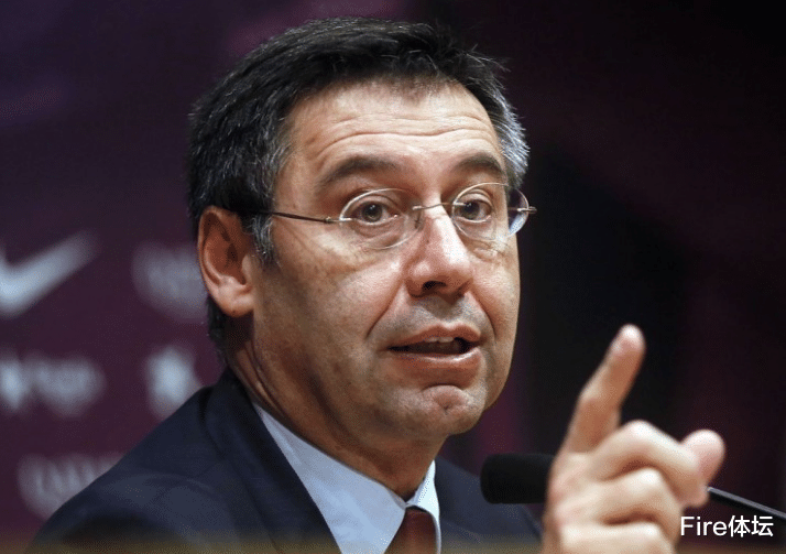 马德里竞技|巴萨成足坛笑柄！早已放弃苏牙，球员找好下家后，红蓝军团反悔了