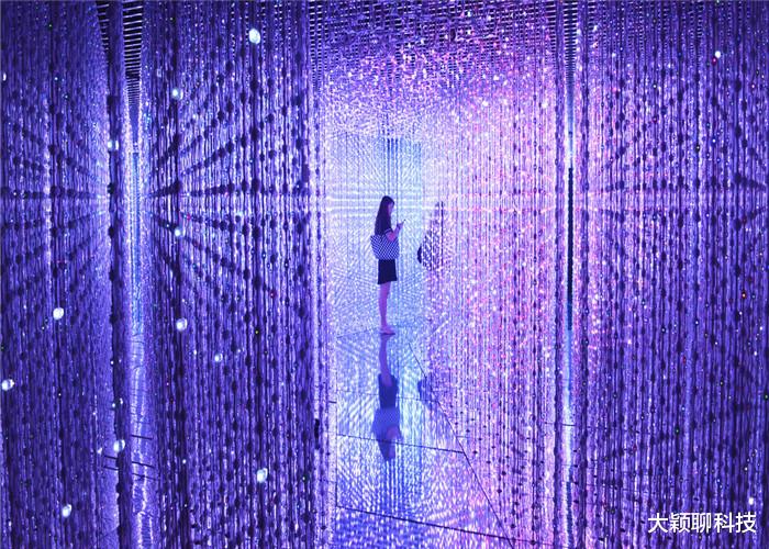 「黑洞」人类能通过穿越，回到曾经的大唐盛世吗？科学家的答案让人欣喜！