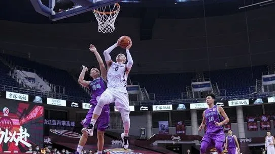 赵继伟|两年啊!NBA跪求的中国第一控卫终于爆发!他真被郭艾伦耽误了