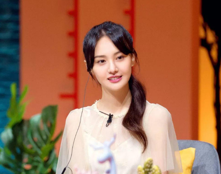 郑爽|郑爽回应：跟你们没关系，我没犯法是你们法盲，该忙啥忙啥吧