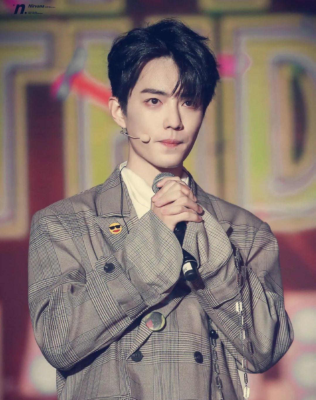 肖战▲肖战发布全新个人单曲《光点》:拒绝PUA式的追星