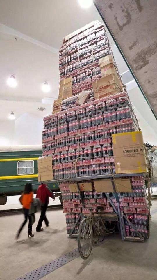 ▲世界之大无奇不有，人类的压力太难以置信了