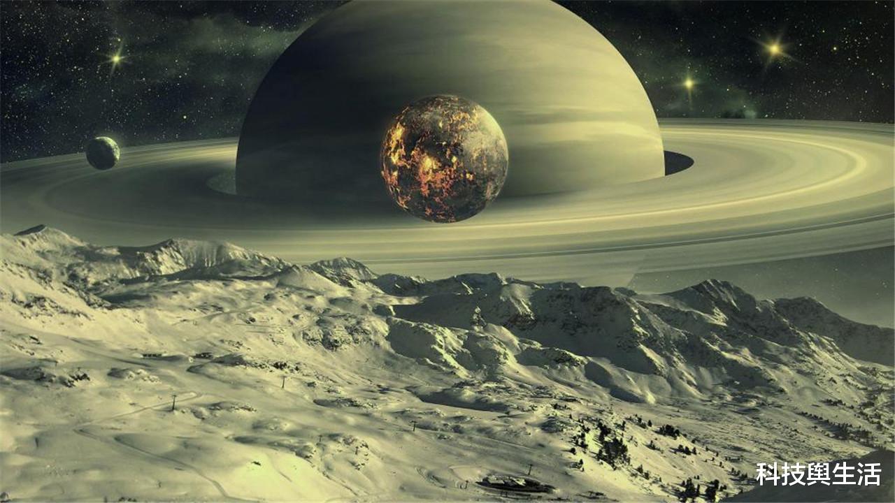 UFO|探测器传回土星照片，凑近一看，有长达5万公里的不明飞行物！