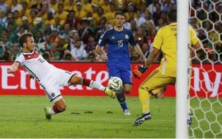 意大利队：一个球吹一辈子！细数足坛那些一战成名后迅速泯然众人的球员