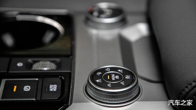 大众途锐|与Q7、卡宴同平台，它却便宜好几十万，百公里9个多油，太香了！