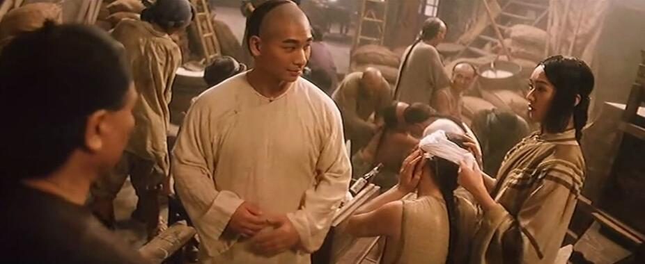 「李连杰」1992年，李连杰拍黄飞鸿，要找最能打的来演反派，徐克叫来一个高手