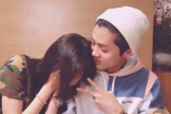 「鹿晗」鹿晗低调秀恩爱,陈赫发现后在线调侃,关晓彤这回也没藏着掖着