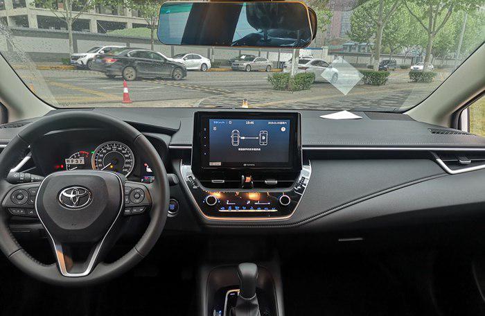 『丰田卡罗拉』先开丰田卡罗拉，再花17万提本田思域，车主：想说五个字