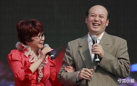 蔡明|蔡明：春晚最牛钉子户的背后，全是痛苦