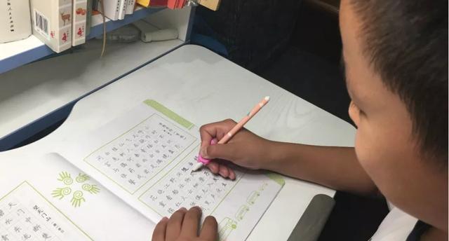 作文|高考的“神仙作文”,卷面整洁如印刷,老师都不舍得扣分