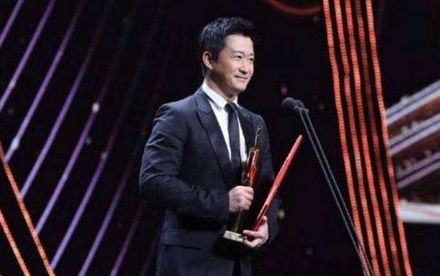 吴京■12年前吴京导演的这部电影，票房才400万，今却被誉为最猛华语动作片！