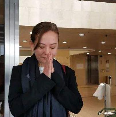 眼妆|2001年，刘家良突袭小娇妻被阻，进屋发现妻子男上司坠楼身亡