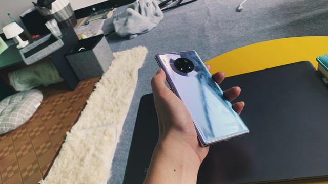 华为mate30|不吐不快，128G版本华为Mate30Pro上手300天后：聊聊我的掏心话！