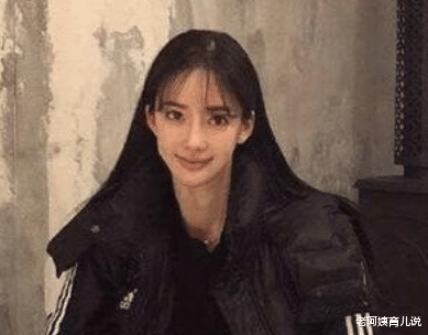 潘南奎■网红潘南奎疑似被公司开除，被拍到在超市当售货员，整容脸扭曲严重