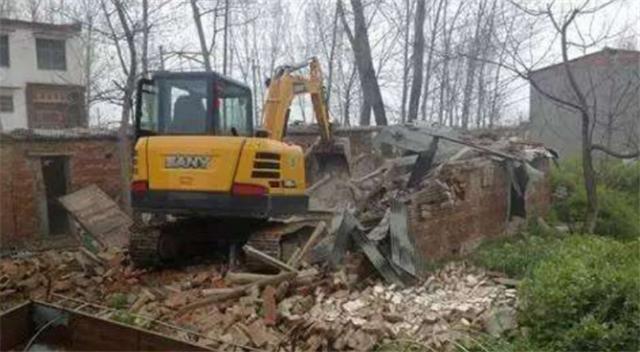 张家口：57年前一女会计携巨款消失，被发现时，她已在水泥地上睡了21年