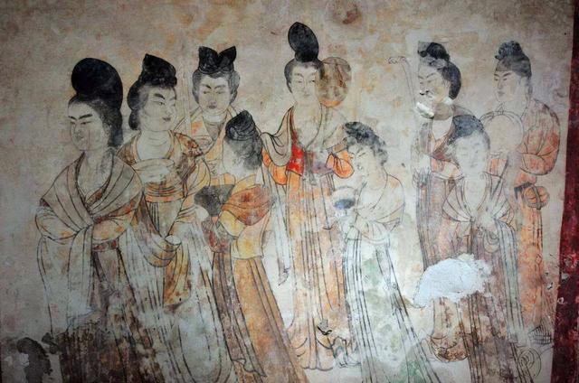 武则天|陕西挖出武则天孙女墓，墓中被困一盗墓贼，在金堆中枯坐上千年