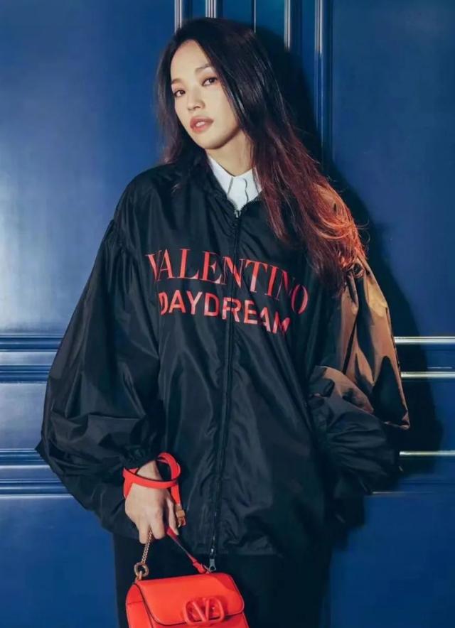 舒淇|舒淇,身高168,体重仅92斤,坦言:减肥只需3点,靠吃就能瘦