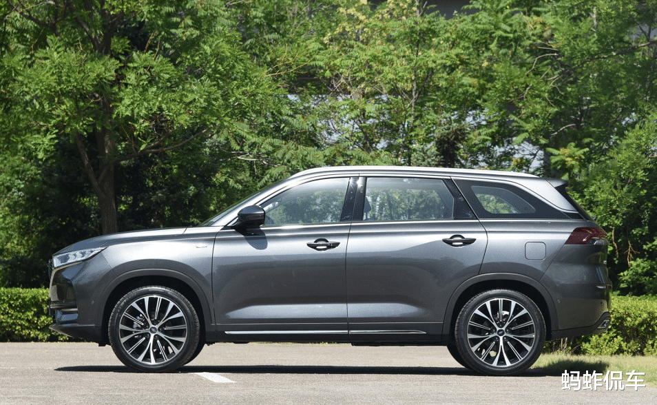 [长安汽车]国产再现“断货王”，上市60天订单4.4万台，顶配12.77万要啥H6